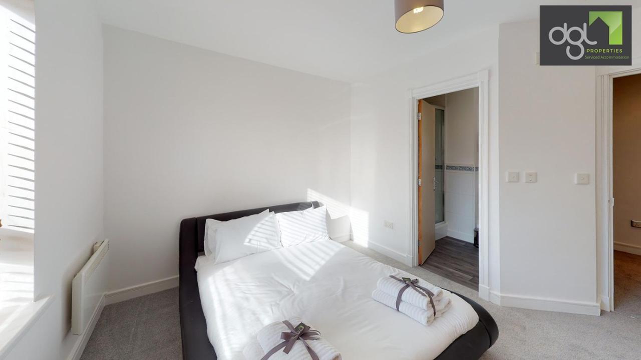 2 Bedroom Apartment Dgl Serviced Accommodation Southampton City Centre Exterior photo